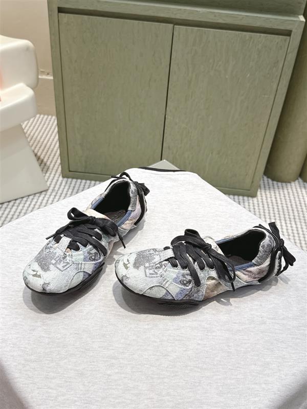 2025112716569939 310